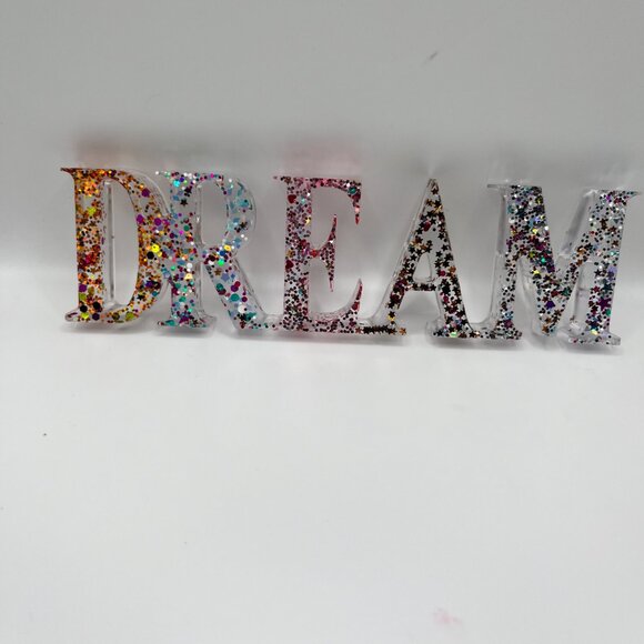 Glitter Resin Standing Words – DREAM LOVE FAMILY – Home Decor - Picture 4 of 4